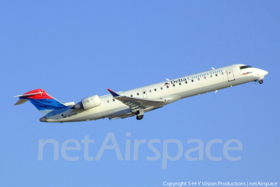 Delta Connection (SkyWest Airlines) Bombardier CRJ-701 (N611SK) | Photo 13868