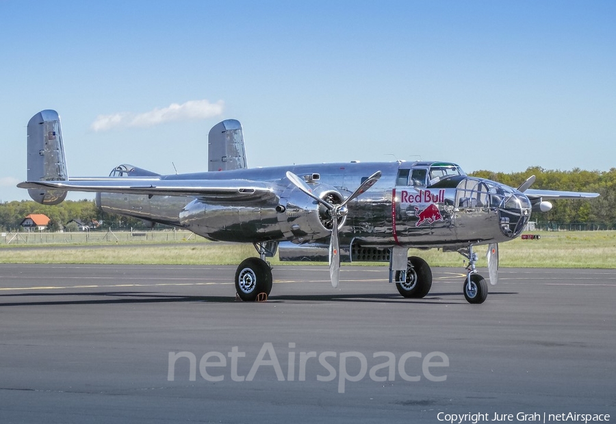 The Flying Bulls North American B-25J Mitchell (N6123C) | Photo 106784