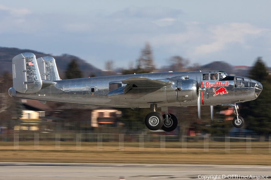 The Flying Bulls North American B-25J Mitchell (N6123C) | Photo 271712