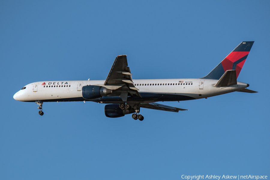 Delta Air Lines Boeing 757-232 (N612DL) | Photo 98720