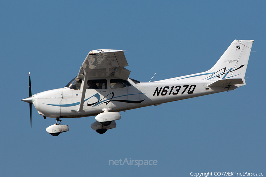 (Private) Cessna 172S Skyhawk SP (N6137Q) | Photo 54358