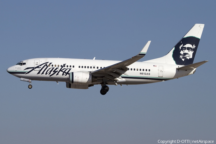 Alaska Airlines Boeing 737-790 (N613AS) | Photo 424624