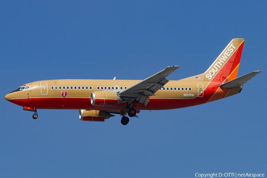 Southwest Airlines Boeing 737-3H4 (N613SW) | Photo 182300