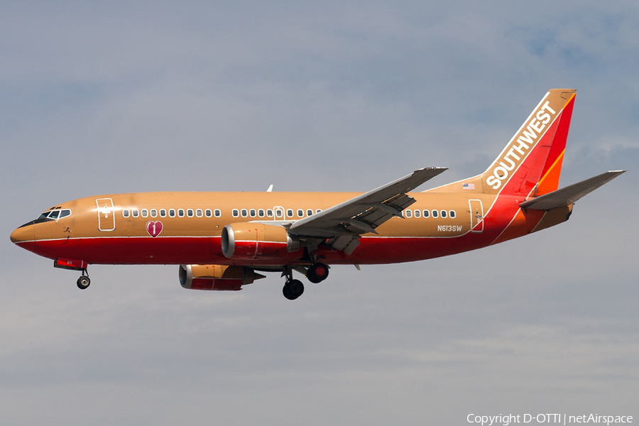 Southwest Airlines Boeing 737-3H4 (N613SW) | Photo 185317