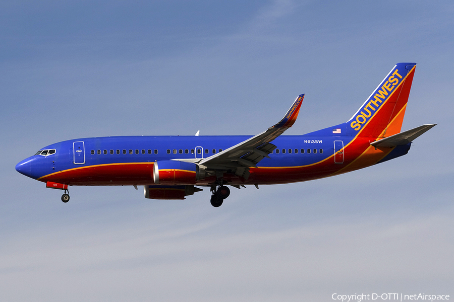 Southwest Airlines Boeing 737-3H4 (N613SW) | Photo 279916
