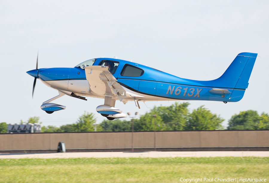 (Private) Cirrus SR22 GTS (N613X) | Photo 467146