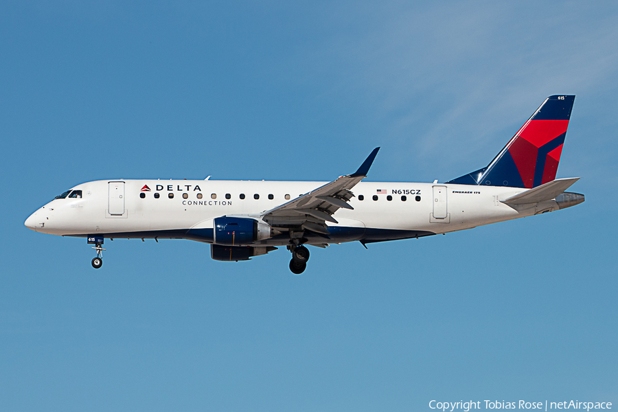 Delta Connection (Compass Airlines) Embraer ERJ-175LR (ERJ-170-200LR) (N615CZ) | Photo 275248