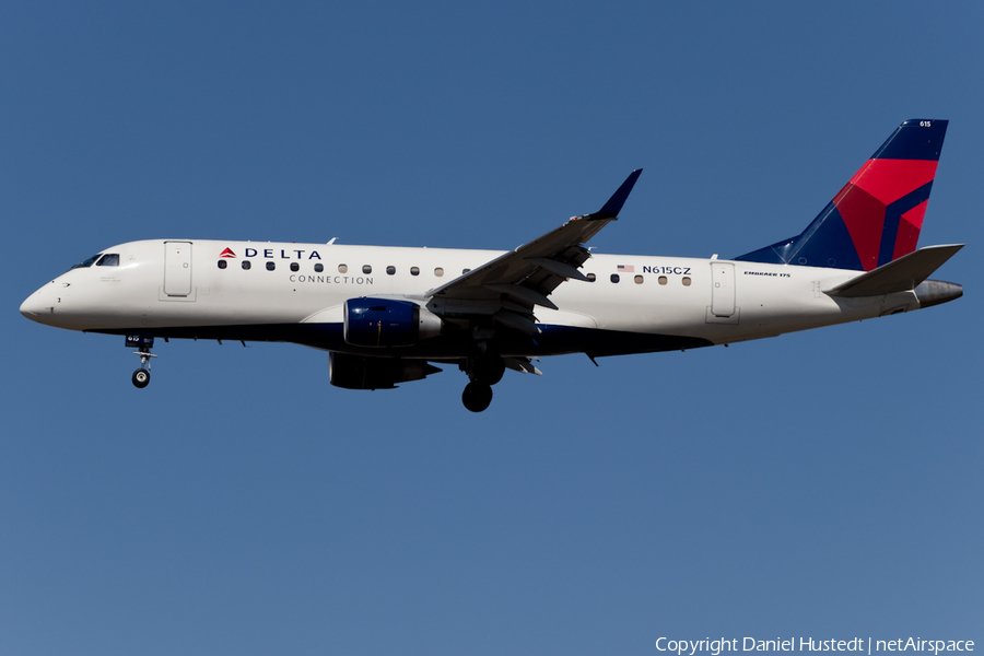 Delta Connection (Compass Airlines) Embraer ERJ-175LR (ERJ-170-200LR) (N615CZ) | Photo 446105
