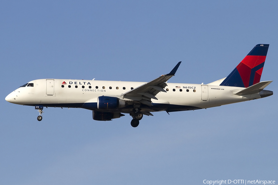 Delta Connection (Compass Airlines) Embraer ERJ-175LR (ERJ-170-200LR) (N615CZ) | Photo 457920