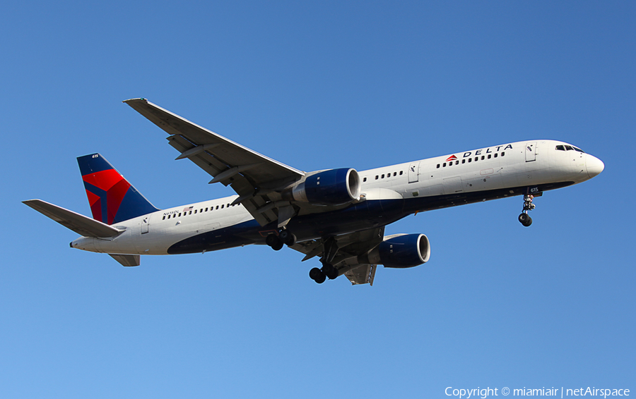 Delta Air Lines Boeing 757-232 (N615DL) | Photo 52198