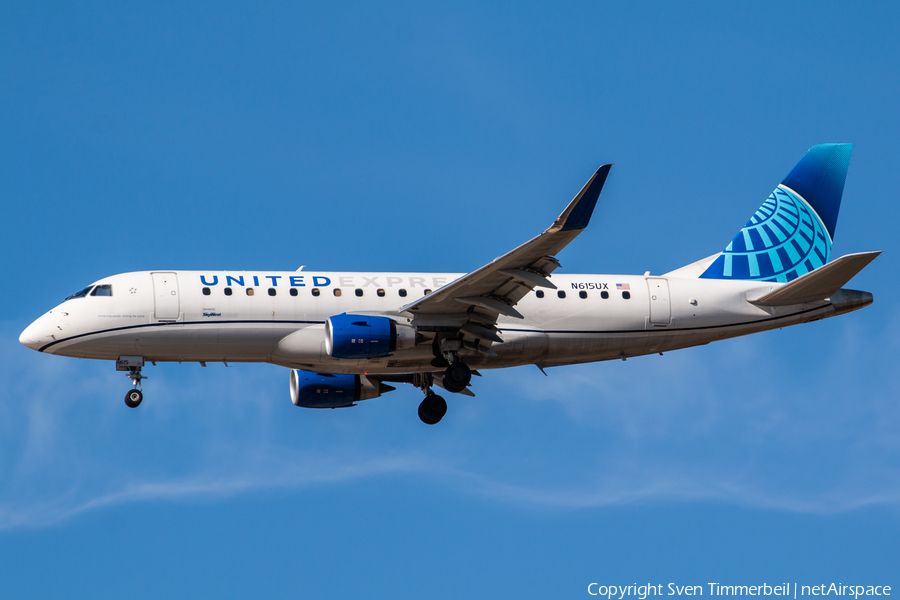 United Express (SkyWest Airlines) Embraer ERJ-175LL (ERJ-170-200LL) (N615UX) | Photo 500865
