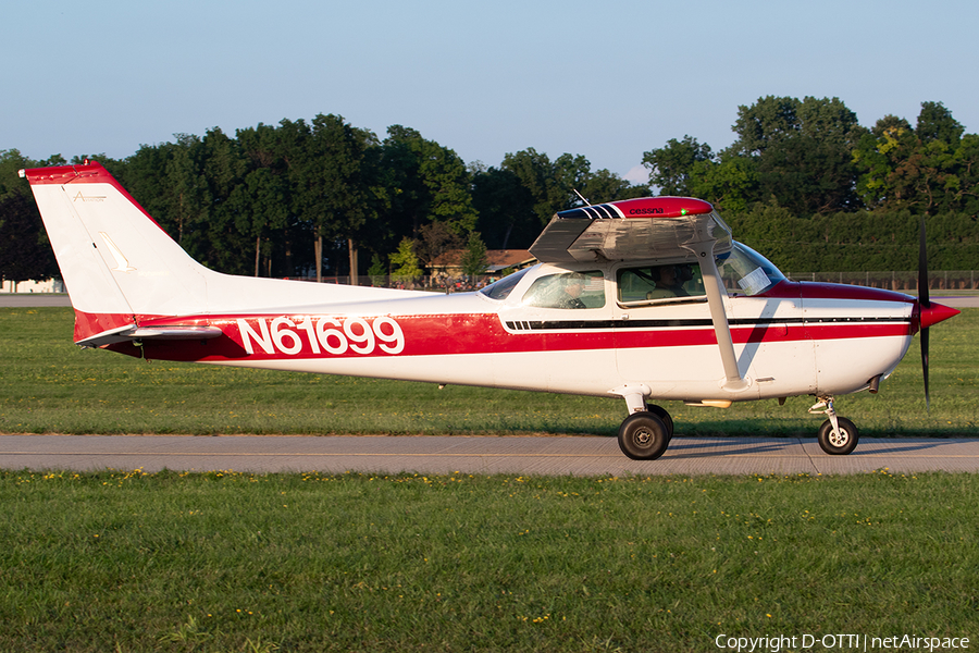 (Private) Cessna 172M Skyhawk II (N61699) | Photo 657215