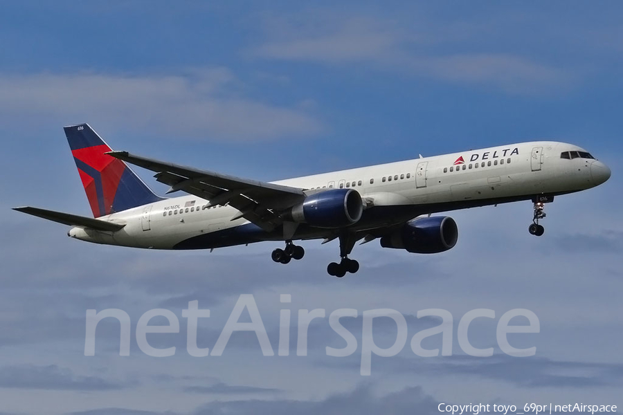 Delta Air Lines Boeing 757-232 (N616DL) | Photo 68039