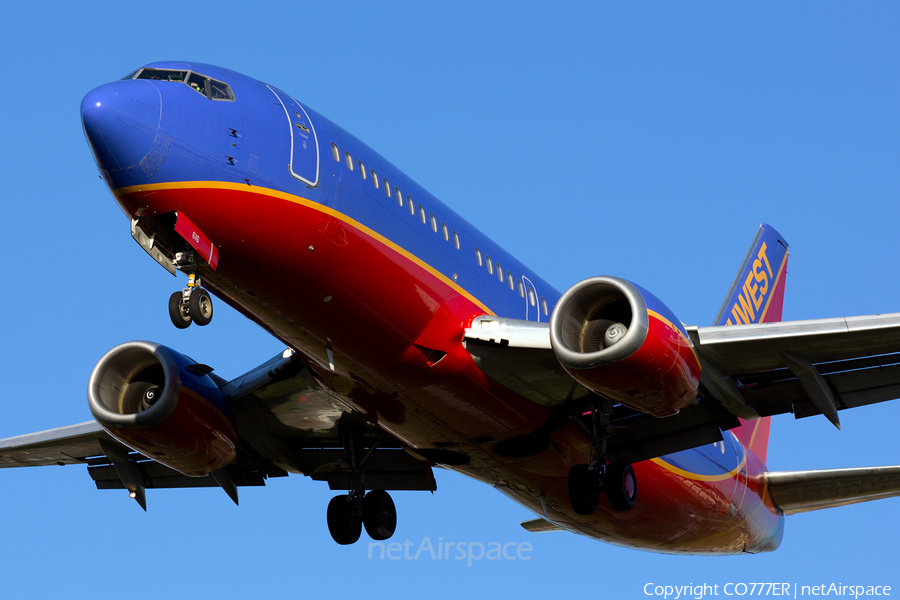 Southwest Airlines Boeing 737-3H4 (N616SW) | Photo 129196