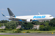 Amazon Prime Air (Air Transport International) Boeing 767-332ER(BDSF) (N617AZ) at  Windsor Locks - Bradley International, United States
