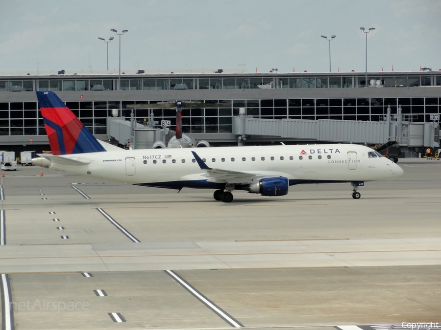 Delta Connection (Compass Airlines) Embraer ERJ-175LR (ERJ-170-200LR) (N617CZ) | Photo 76866