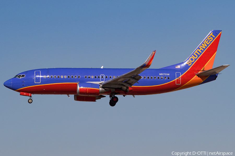 Southwest Airlines Boeing 737-3H4 (N617SW) | Photo 136530