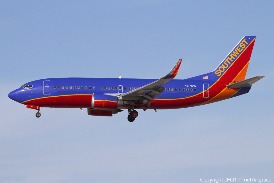 Southwest Airlines Boeing 737-3H4 (N617SW) | Photo 425723