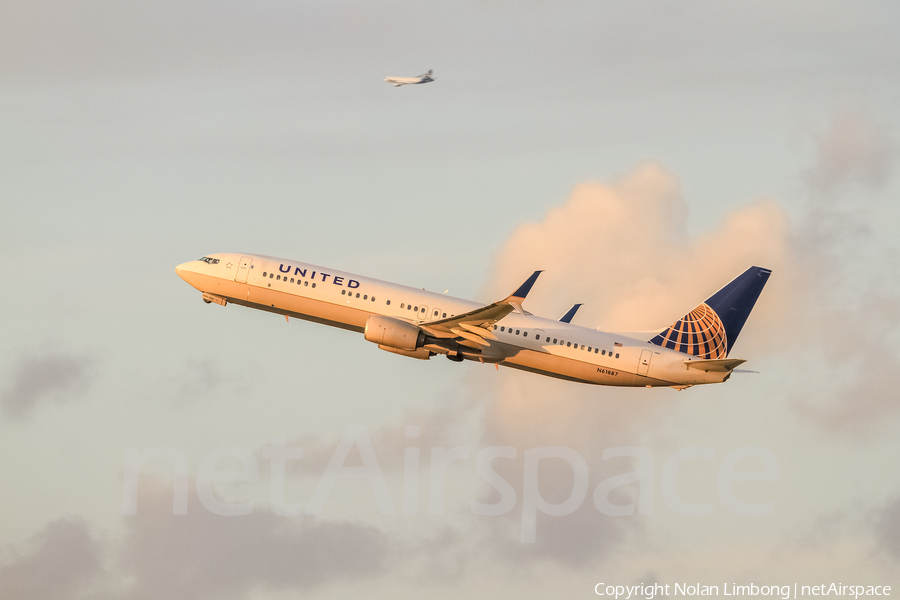 United Airlines Boeing 737-924(ER) (N61887) | Photo 426852