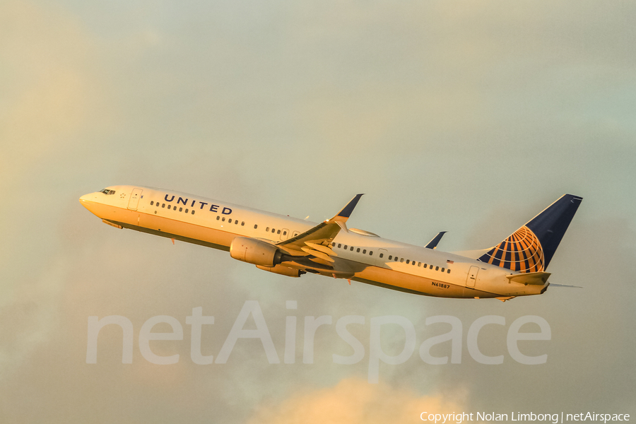 United Airlines Boeing 737-924(ER) (N61887) | Photo 439550