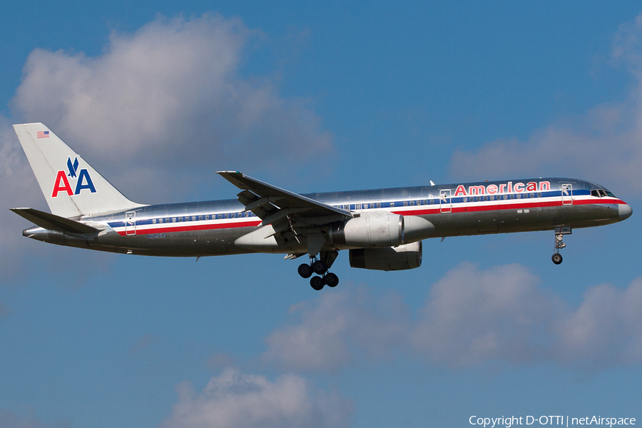 American Airlines Boeing 757-223 (N618AA) | Photo 230485