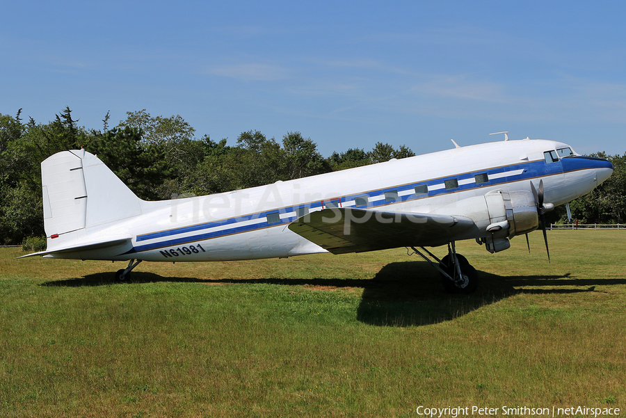 (Private) Douglas DC-3A (N61981) | Photo 265685