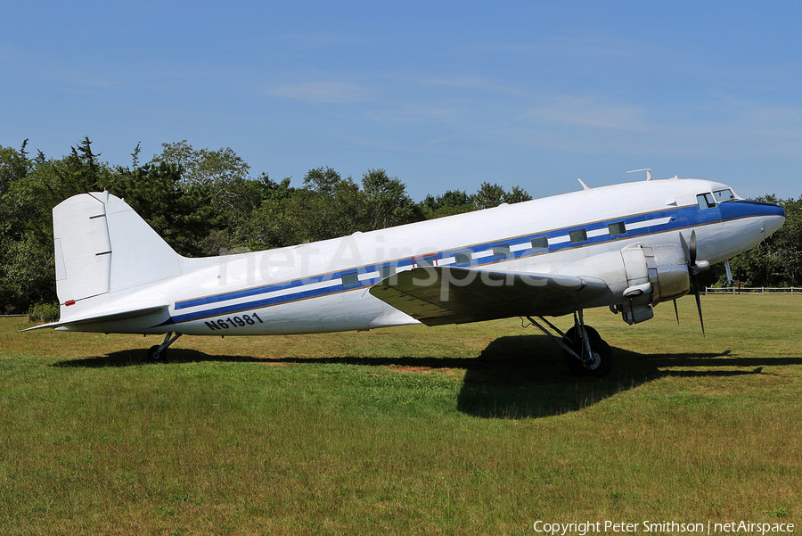 (Private) Douglas DC-3A (N61981) | Photo 265685