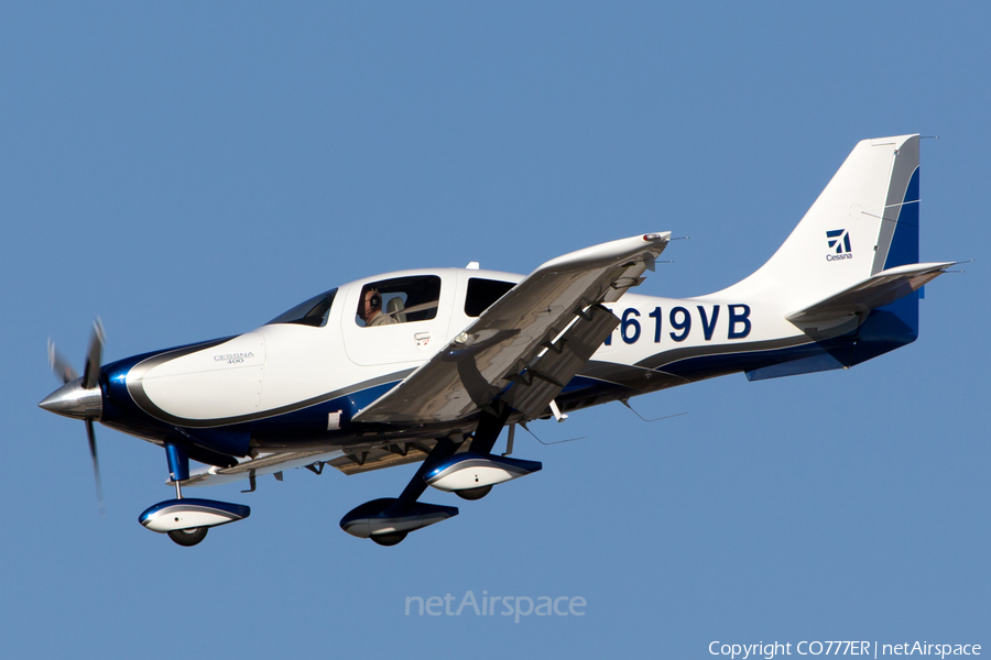 (Private) Cessna LC41-550FG Columbia 400 (N619VB) | Photo 21970