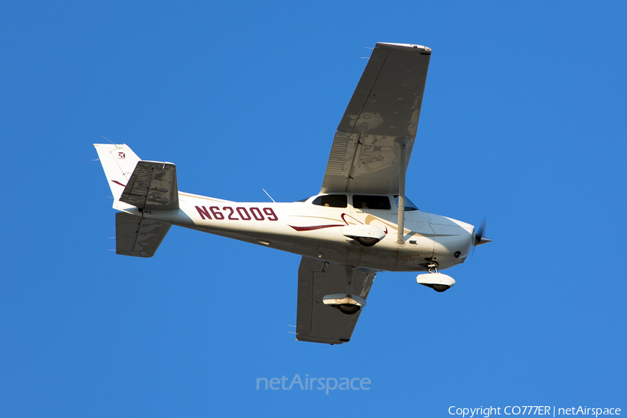 (Private) Cessna 172S Skyhawk SP (N62009) | Photo 31318