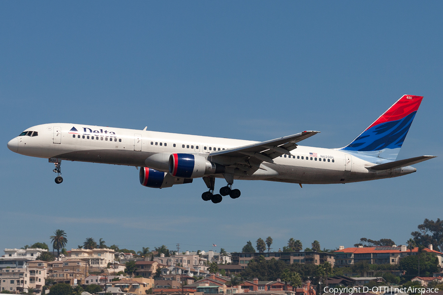 Delta Air Lines Boeing 757-232 (N620DL) | Photo 185993