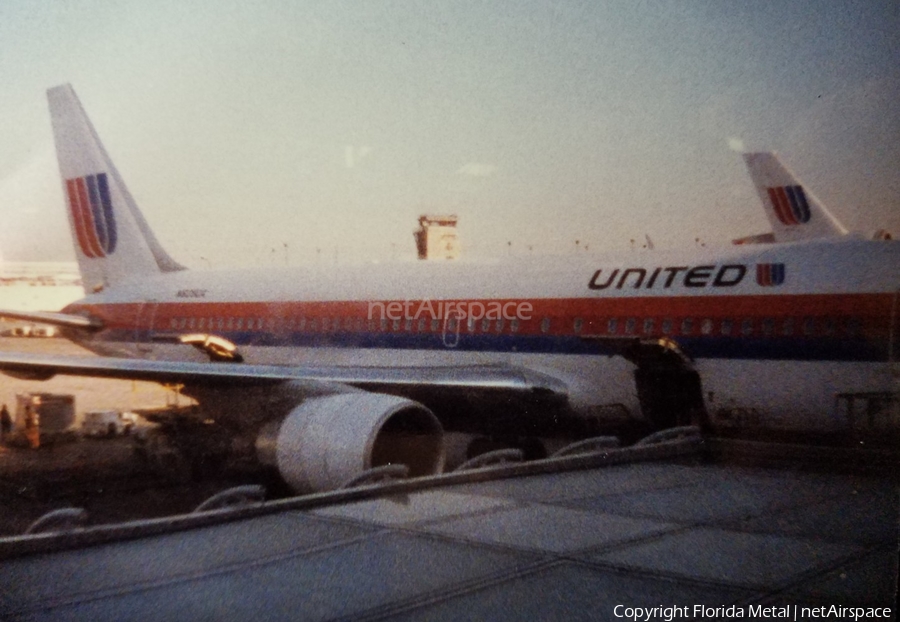 United Airlines Boeing 767-222 (N620UA) | Photo 614823