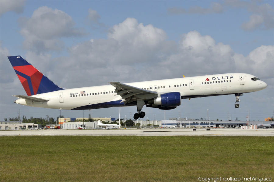 Delta Air Lines Boeing 757-232 (N621DL) | Photo 12681