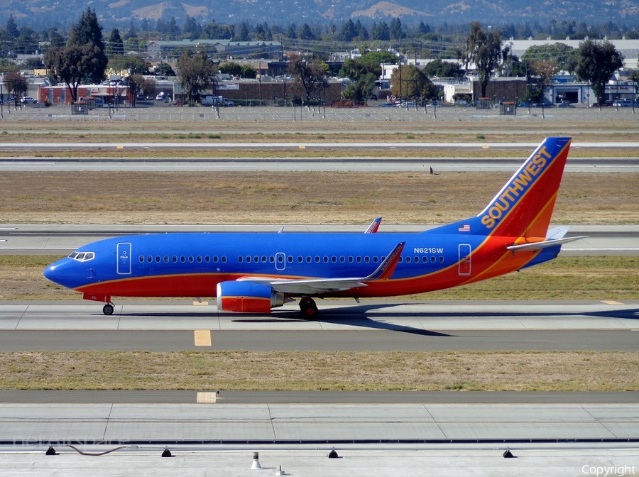 Southwest Airlines Boeing 737-3H4 (N621SW) | Photo 32580