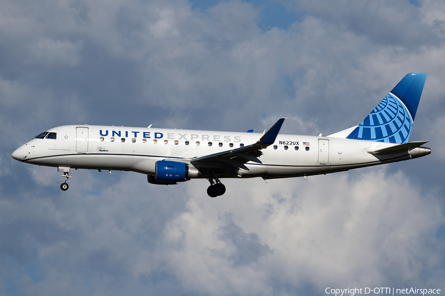 United Express (SkyWest Airlines) Embraer ERJ-175LL (ERJ-170-200LL) (N622UX) | Photo 525257