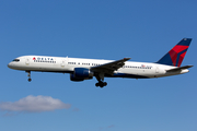 Delta Air Lines Boeing 757-232 (N623DL) at  Ft. Lauderdale - International, United States