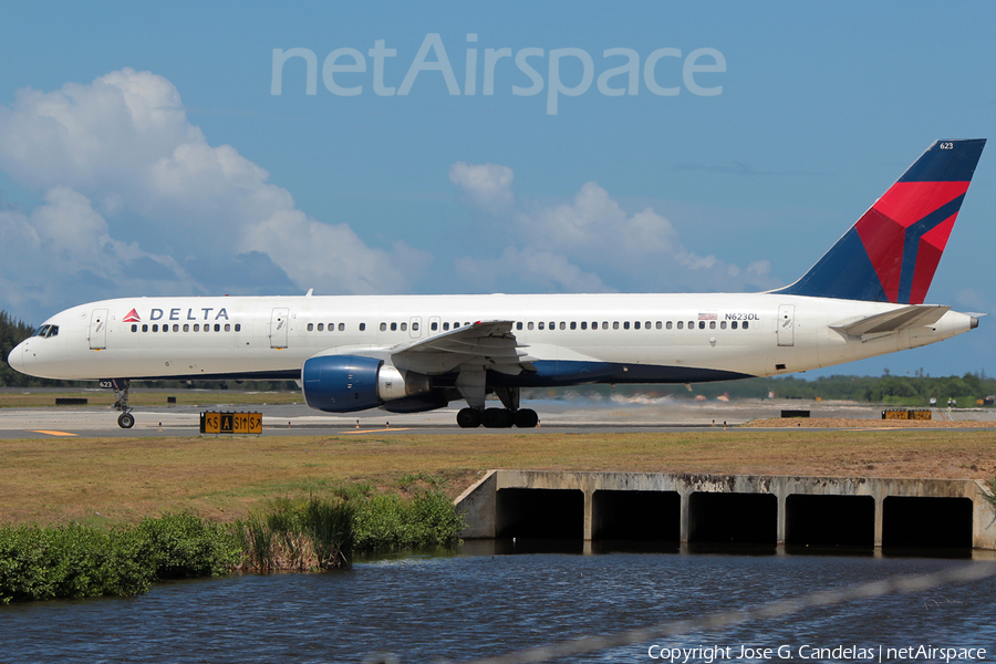 Delta Air Lines Boeing 757-232 (N623DL) | Photo 117861