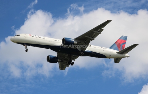 Delta Air Lines Boeing 757-232 (N623DL) at  Tampa - International, United States