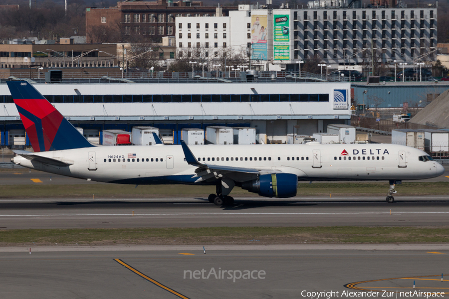 Delta Air Lines Boeing 757-2Q8 (N624AG) | Photo 158417