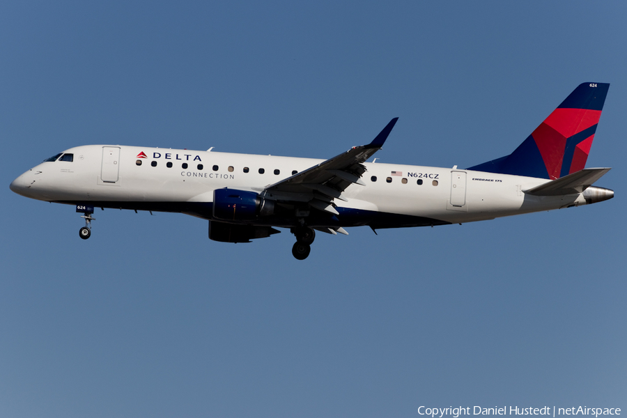 Delta Connection (Compass Airlines) Embraer ERJ-175LR (ERJ-170-200LR) (N624CZ) | Photo 446822