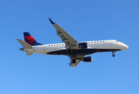 Delta Connection (Compass Airlines) Embraer ERJ-175LR (ERJ-170-200LR) (N624CZ) at  Los Angeles - International, United States