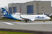 Alaska Airlines (Horizon) Embraer ERJ-175LR (ERJ-170-200LR) (N624QX) at  Everett - Snohomish County/Paine Field, United States