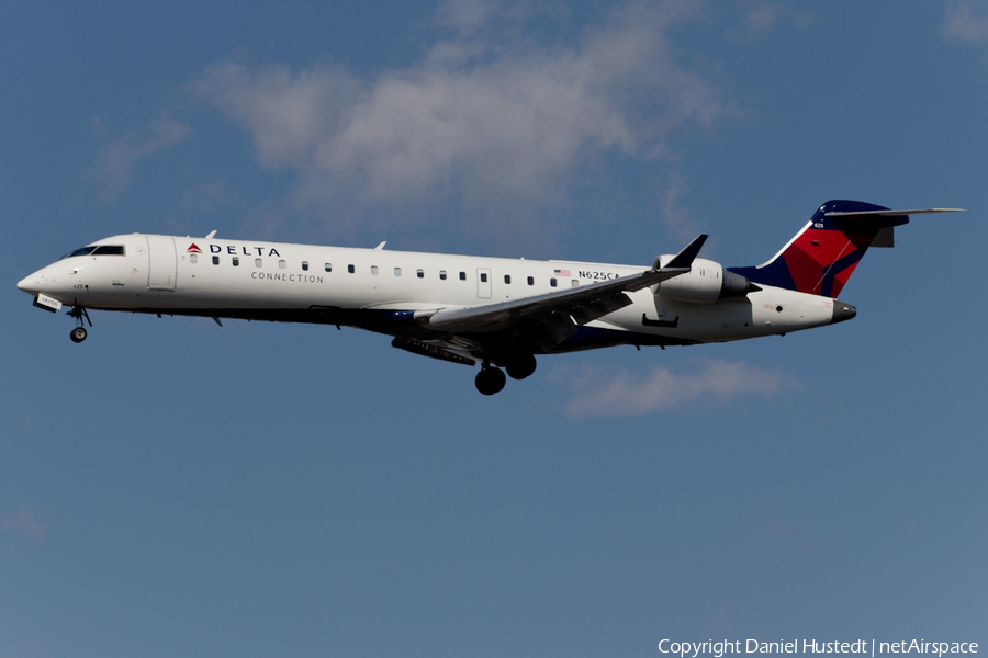 Delta Connection (SkyWest Airlines) Bombardier CRJ-701ER (N625CA) | Photo 446824