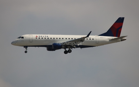 Delta Connection (Compass Airlines) Embraer ERJ-175LR (ERJ-170-200LR) (N625CZ) at  Los Angeles - International, United States