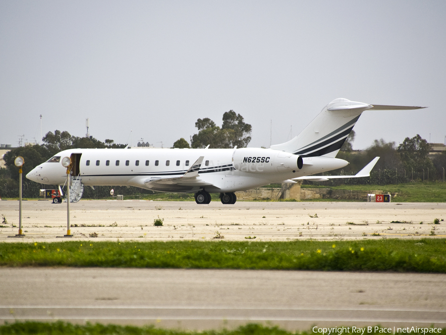 (Private) Bombardier BD-700-1A10 Global Express (N625SC) | Photo 37506