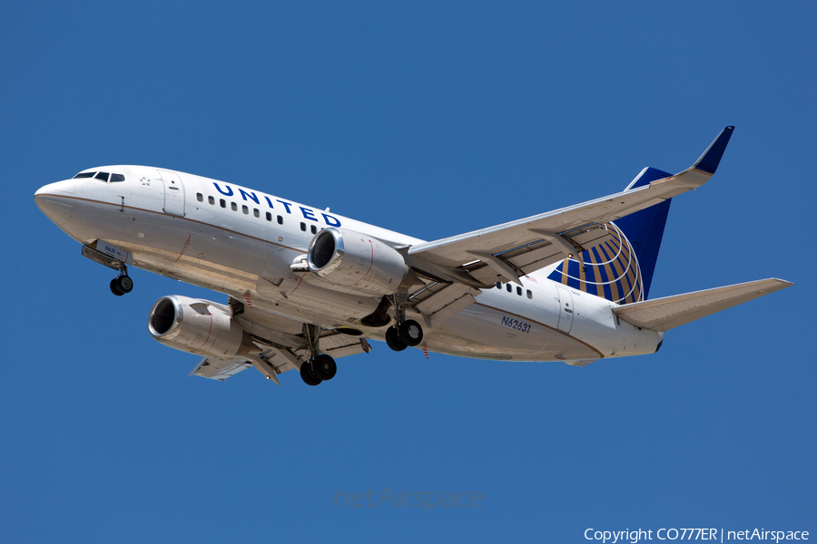 United Airlines Boeing 737-524 (N62631) | Photo 26440