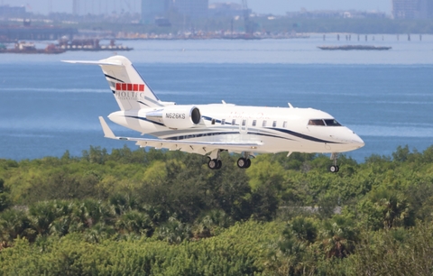 (Private) Bombardier CL-600-2B16 Challenger 605 (N626KS) at  Tampa - International, United States