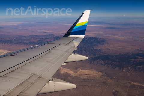 Alaska Airlines (Horizon) Embraer ERJ-175LR (ERJ-170-200LR) (N626QX) at  In Flight, United States