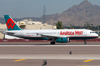 America West Airlines Airbus A320-231 (N627AW) at  Phoenix - Sky Harbor, United States