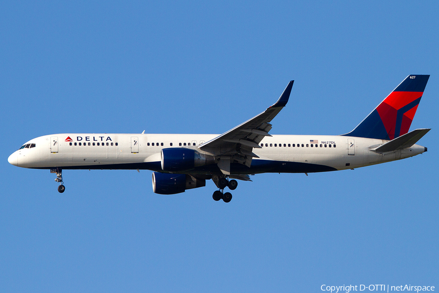 Delta Air Lines Boeing 757-232 (N627DL) | Photo 386338