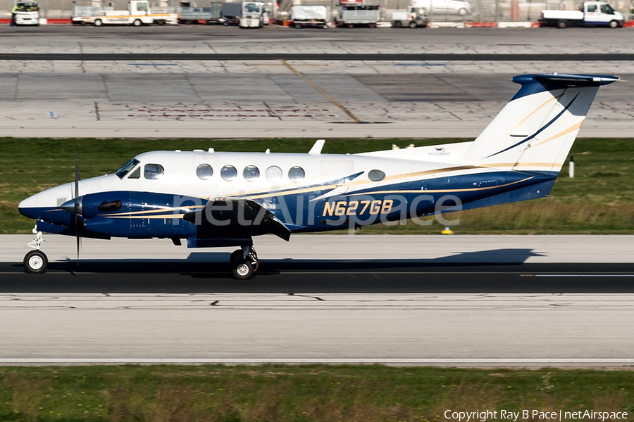 (Private) Beech King Air B300 (N627GB) | Photo 286110